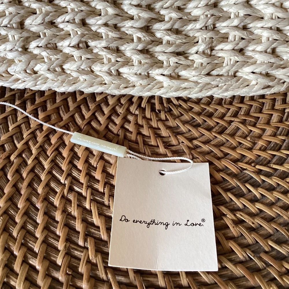 Do Everything in Love Tote Paper & Wood Summer Minimalist Beach Vacation Casual - Picture 6 of 6